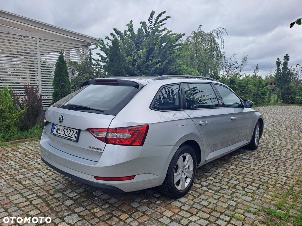 Skoda Superb 2.0 TDI Active - 3
