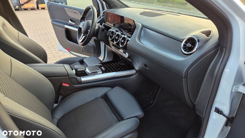 Mercedes-Benz Klasa B 180 Style 7G-DCT - 12