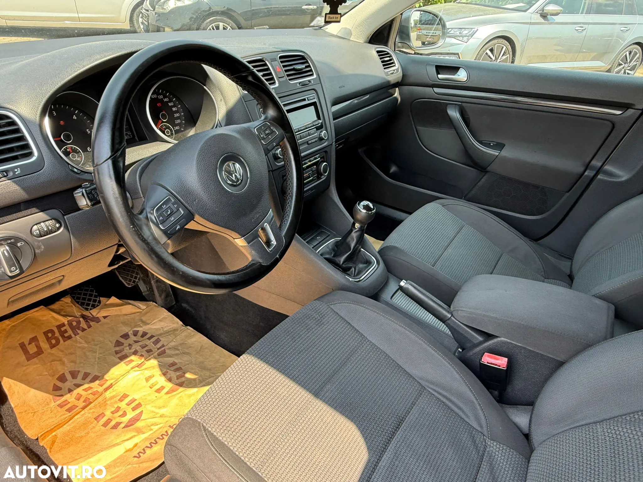 Volkswagen Golf 2.0 TDI Comfortline - 7