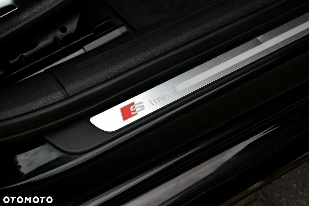 Audi A4 Limousine 2.0 TFSI quattro S tronic S line Sportpaket - 32