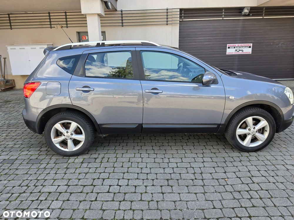 Nissan Qashqai 2.0 dCi 4x4 Tekna - 3