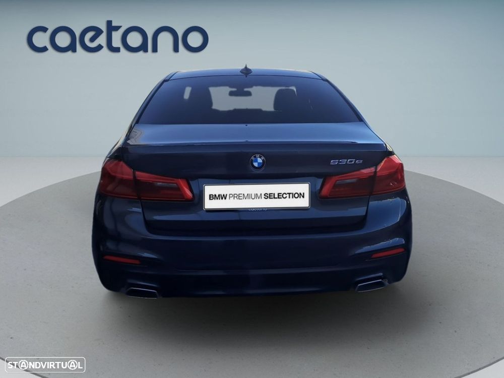 BMW 530 e Pack Desportivo M - 7