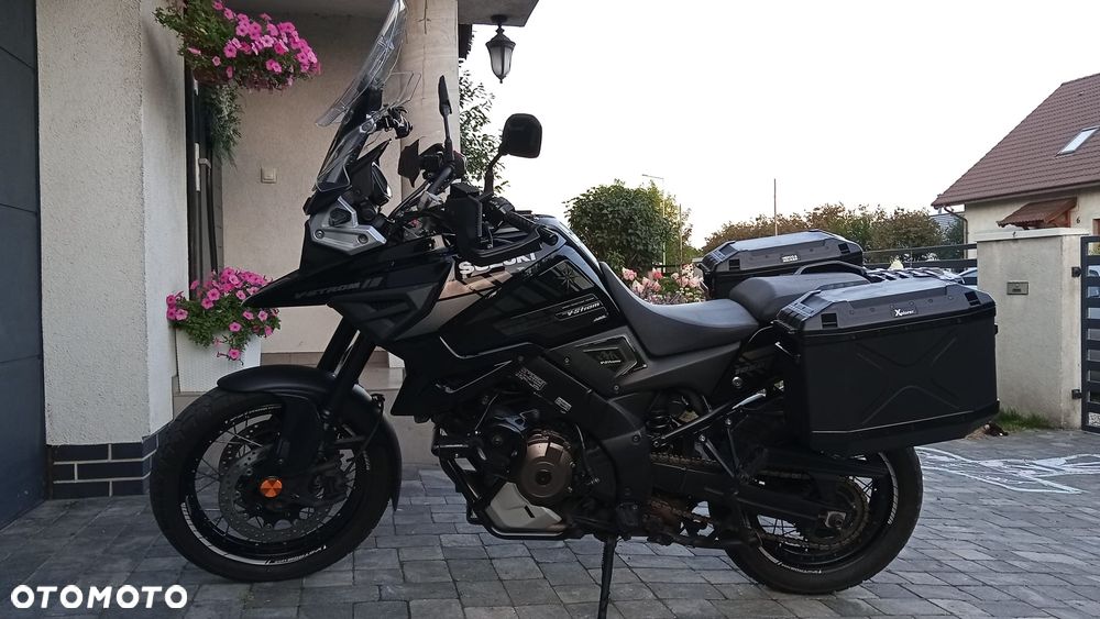 Suzuki V-STROM - 1