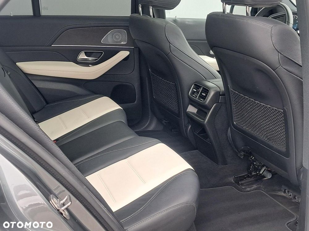 Mercedes-Benz GLE - 28