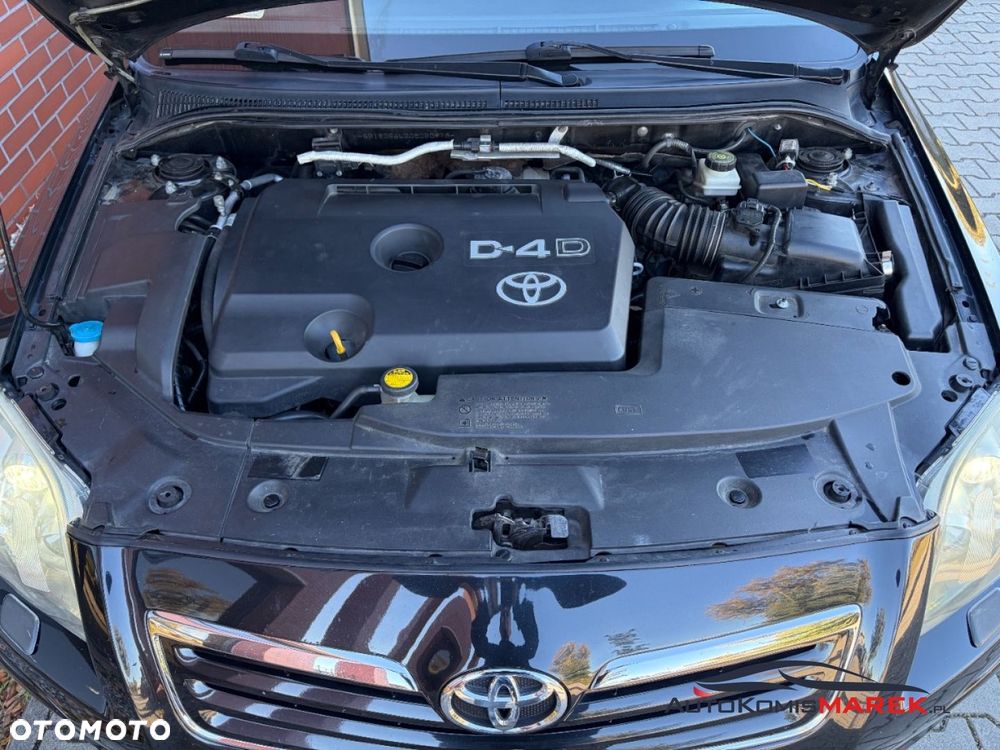 Toyota Avensis - 24