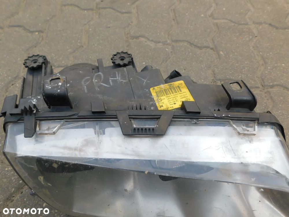lampa prawa przód   BMW E46 E-46 przed liftingiem AL - 3