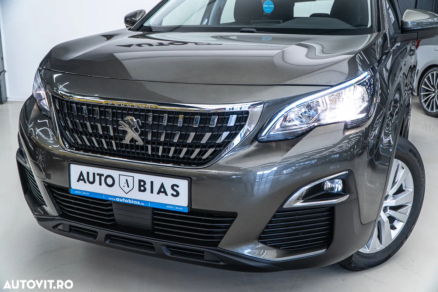 Peugeot 3008 1.2 PureTech Turbo S&S EAT8 Allure - 10