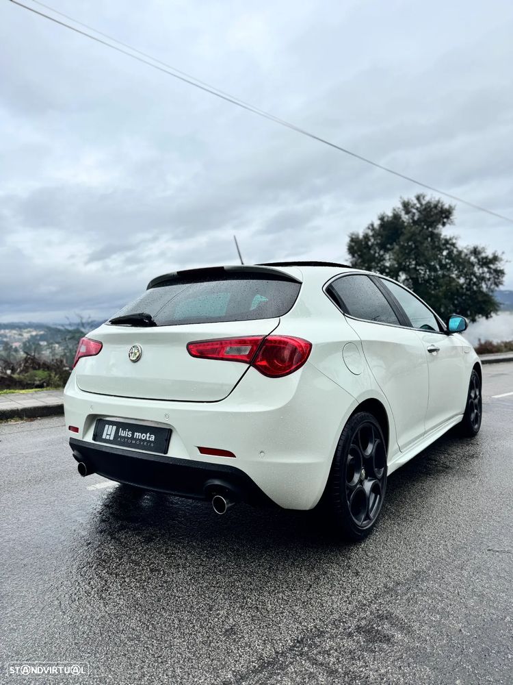 Alfa Romeo Giulietta 2.0 JTDM Distinctive - 11