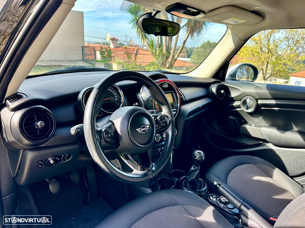 MINI 5 Portas One D - 23