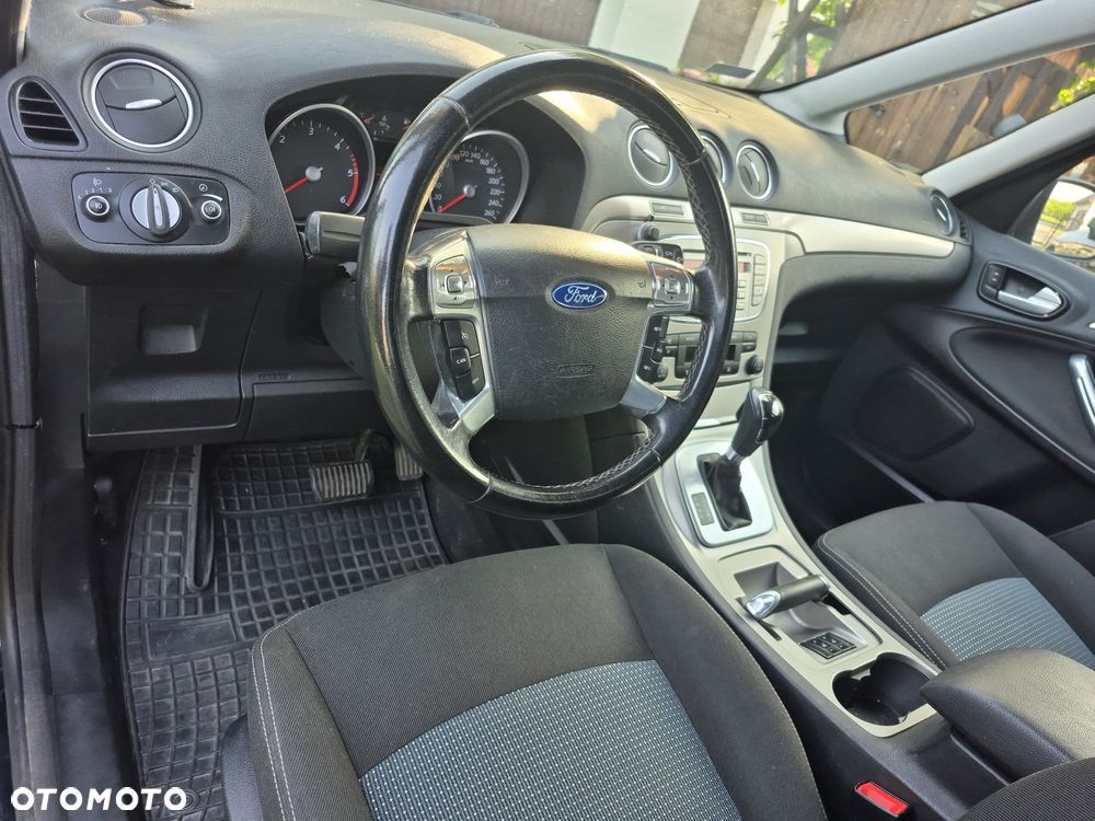 Ford Galaxy 2.0 TDCi Titanium - 3