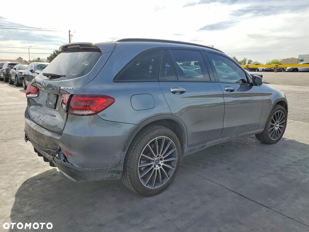 Mercedes-Benz GLC - 2
