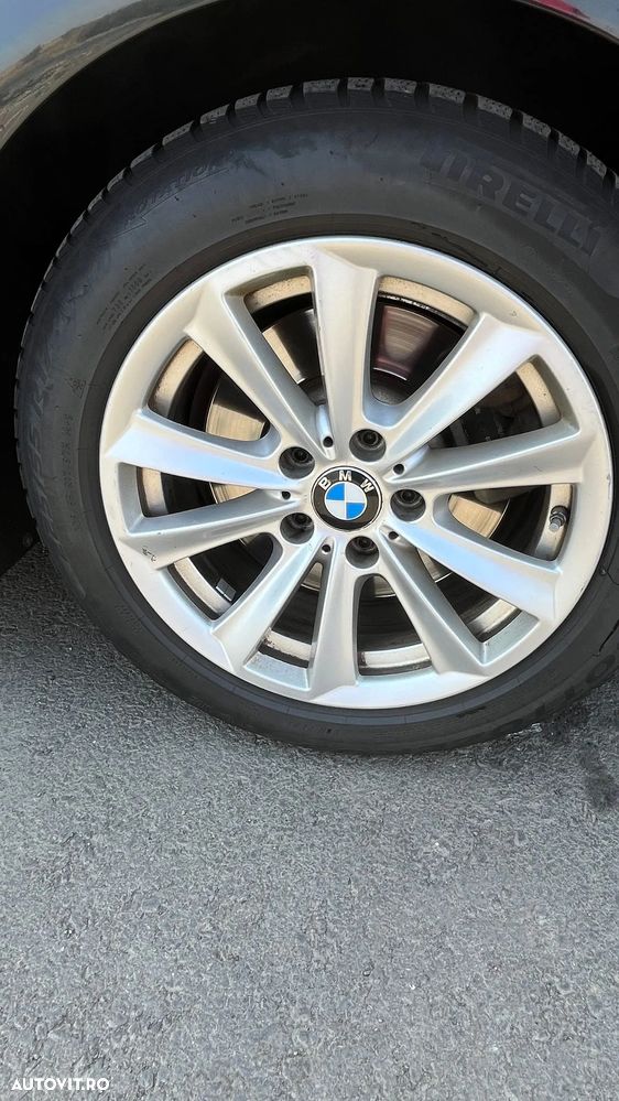 BMW Seria 5 530d xDrive - 12