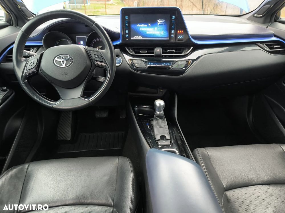 Toyota C-HR - 11