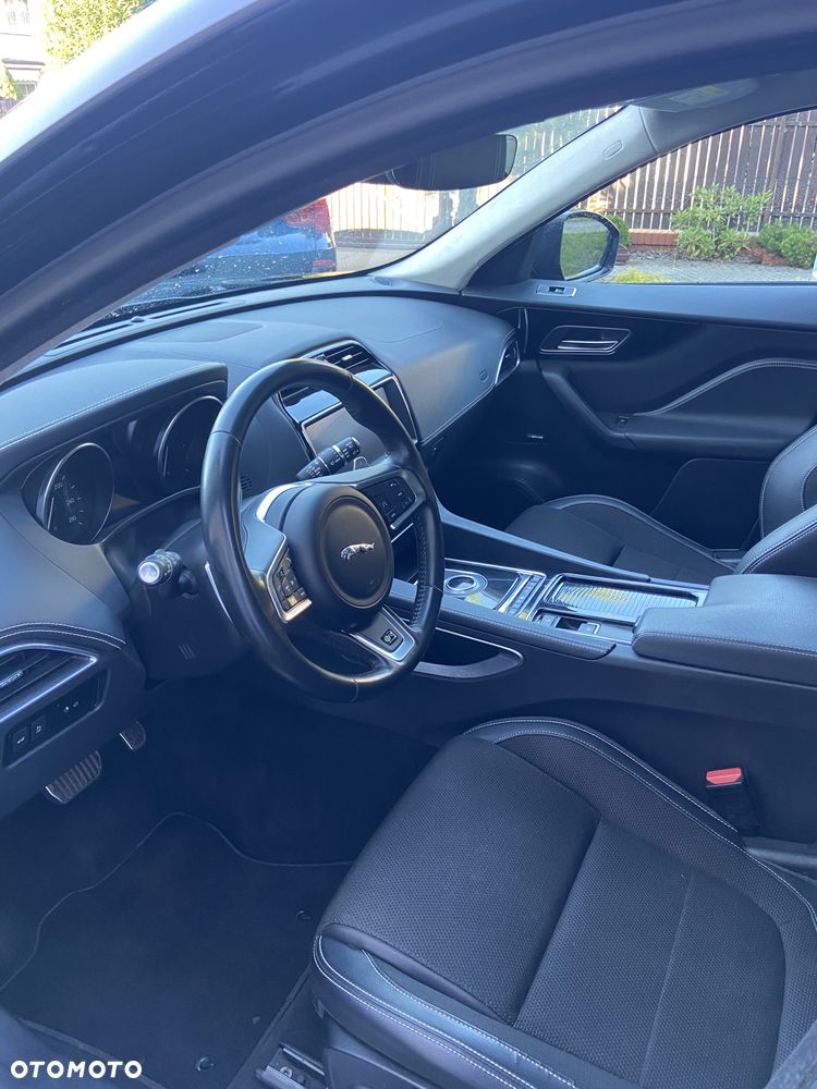 Jaguar F-Pace 20d AWD R-Sport - 11