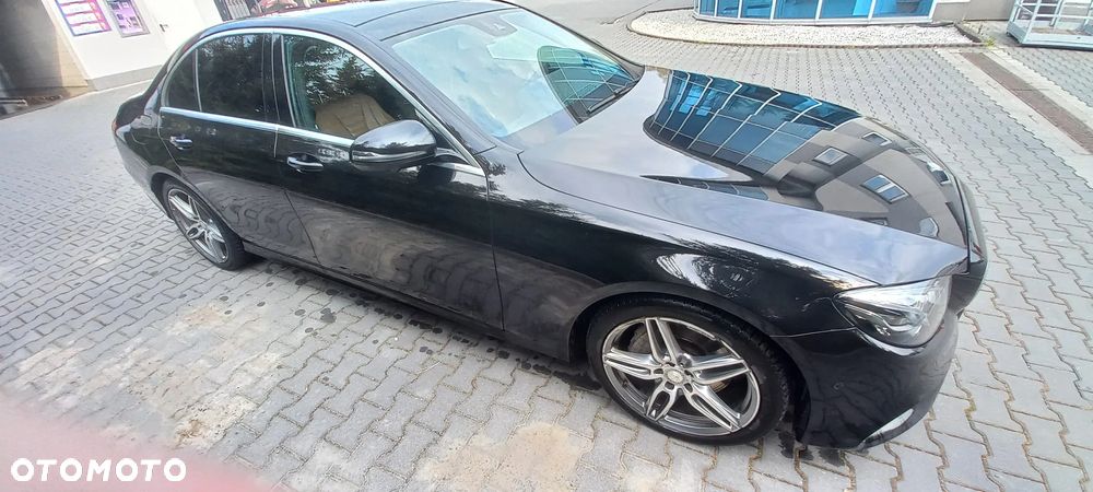 Mercedes-Benz Klasa E 220 d 4-Matic 9G-TRONIC - 1