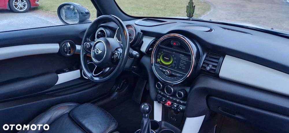 MINI Cooper 60 Years Chili - 28