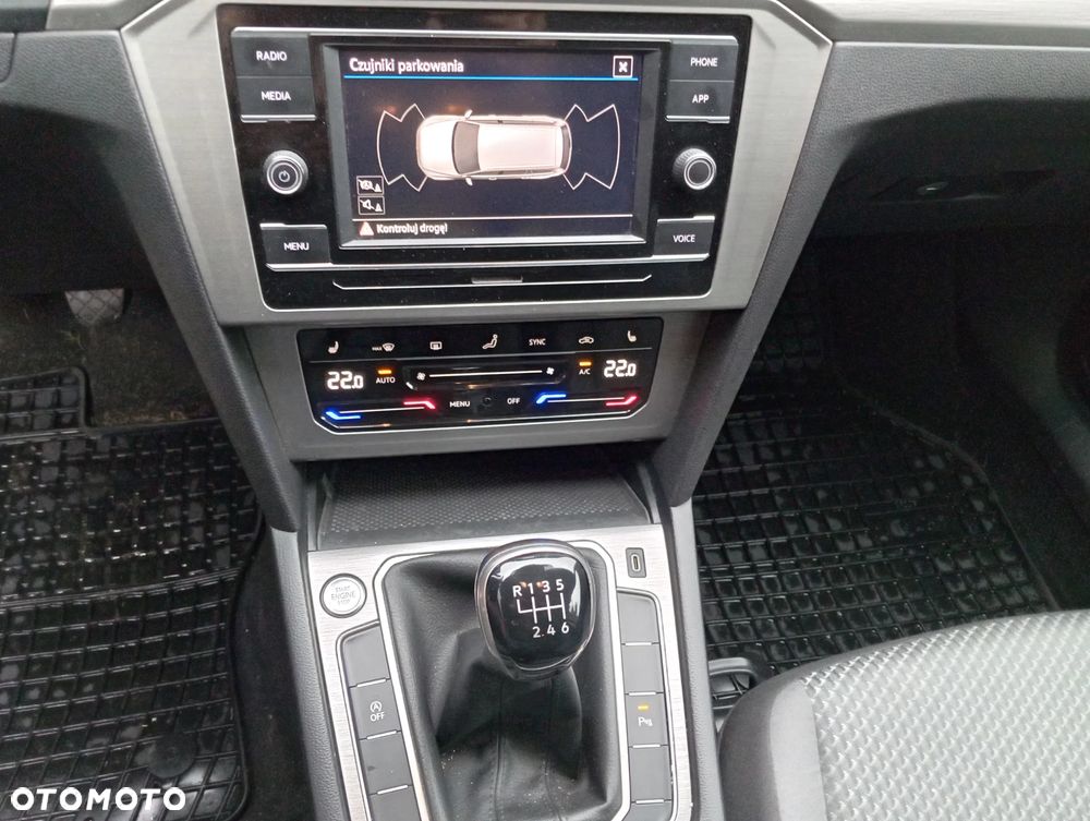 Volkswagen Passat 1.5 TSI EVO Business - 8