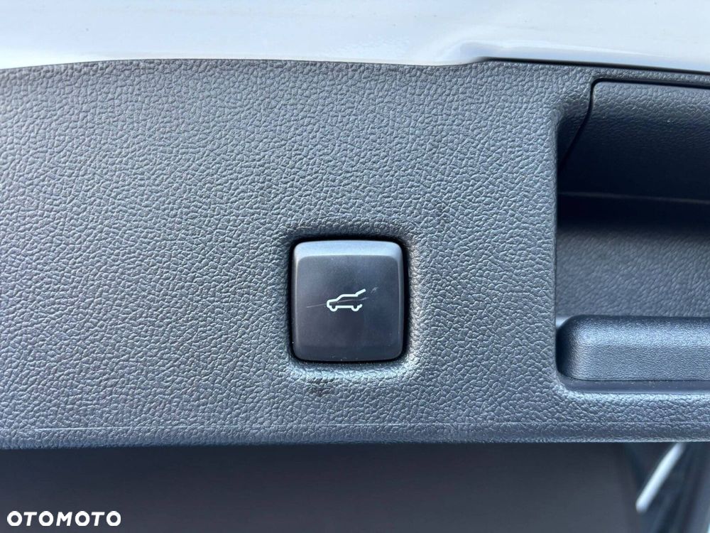 Ford Kuga - 23