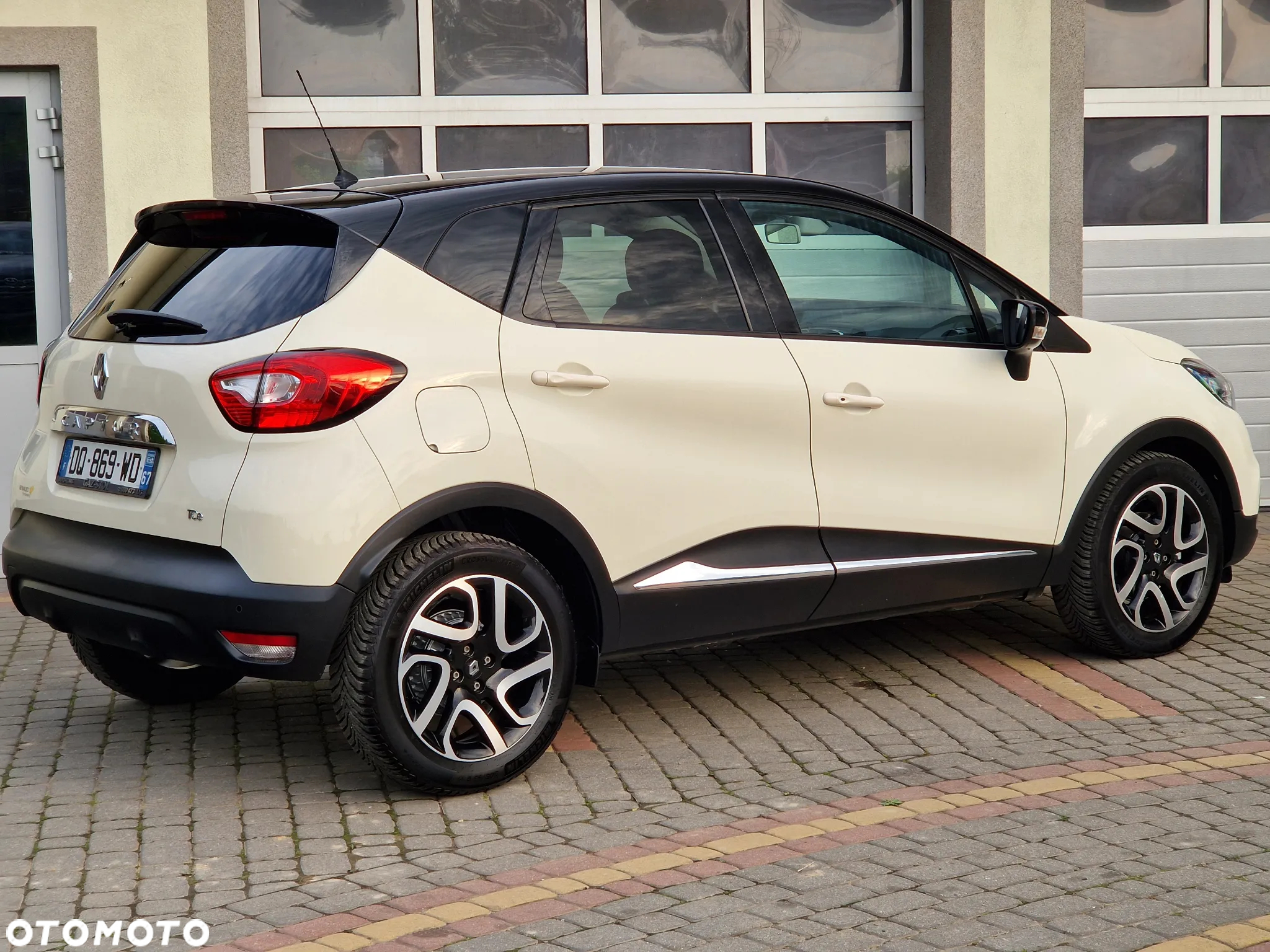 Renault Captur 1.2 TCe Intens EDC - 9