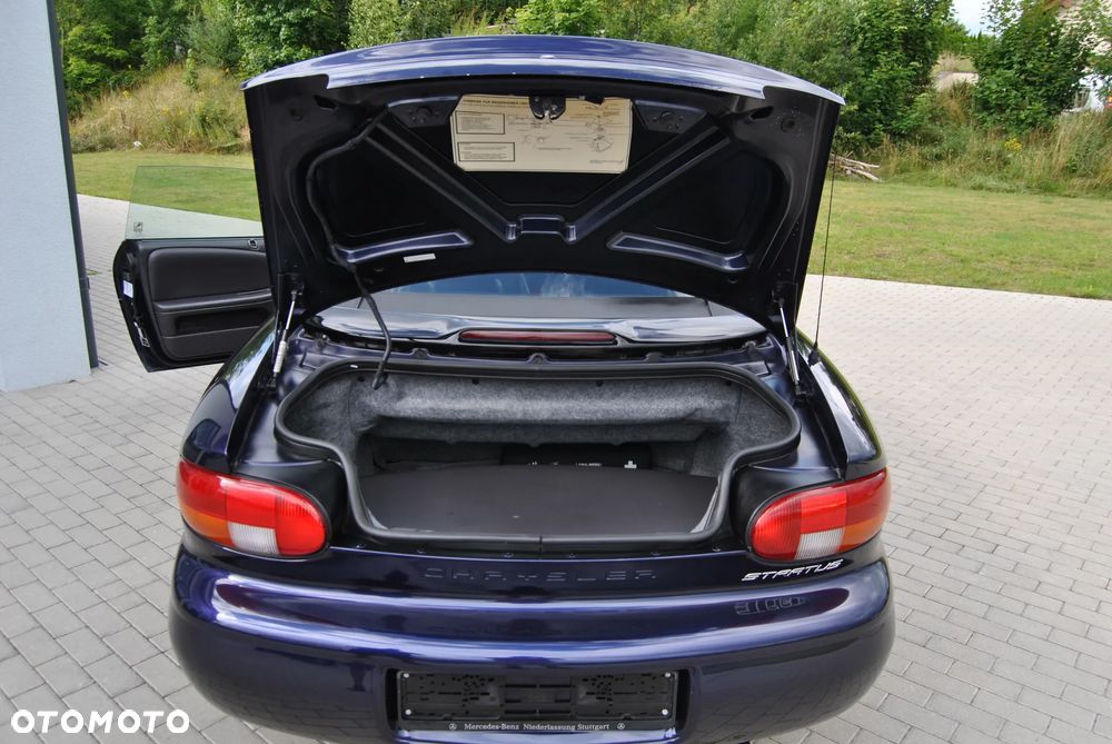 Chrysler Stratus - 21