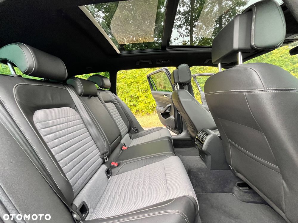Volkswagen Passat - 15