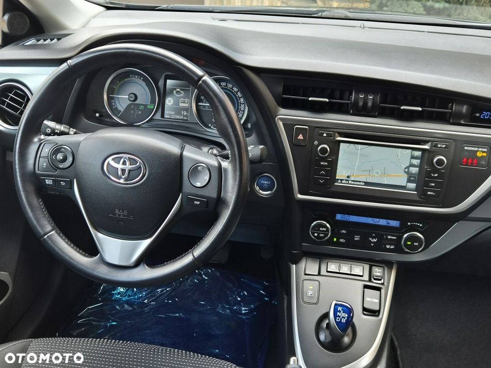 Toyota Auris - 13