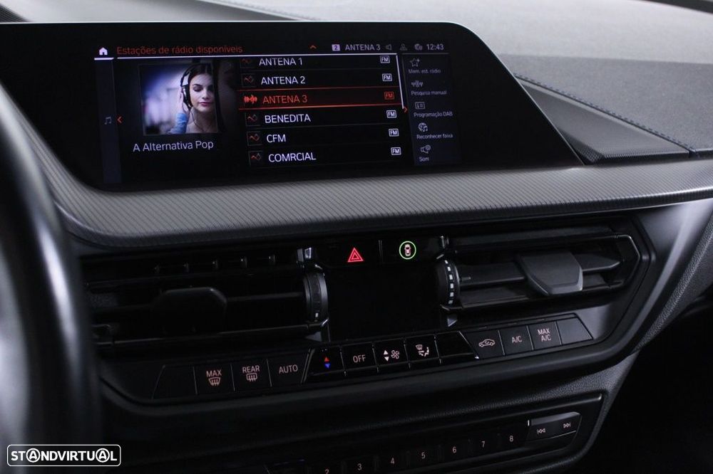 BMW 116 d Pack Desportivo M Auto - 29