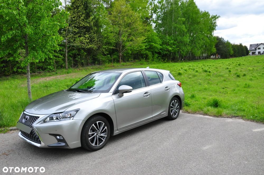 Lexus CT - 1