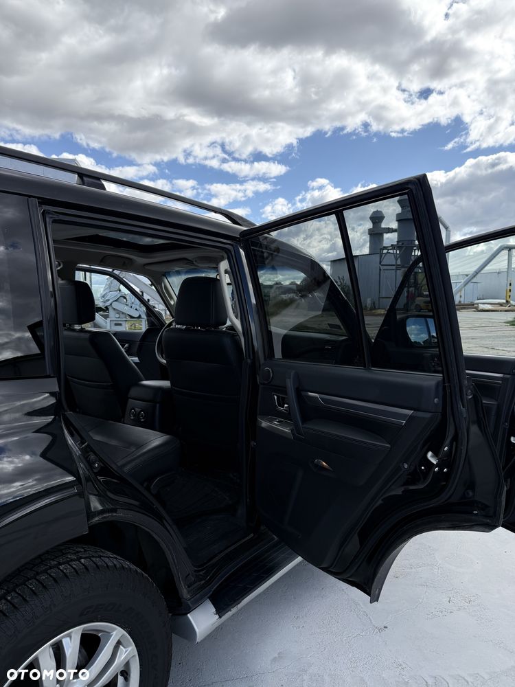 Mitsubishi Pajero 3.2 DID Instyle - 14