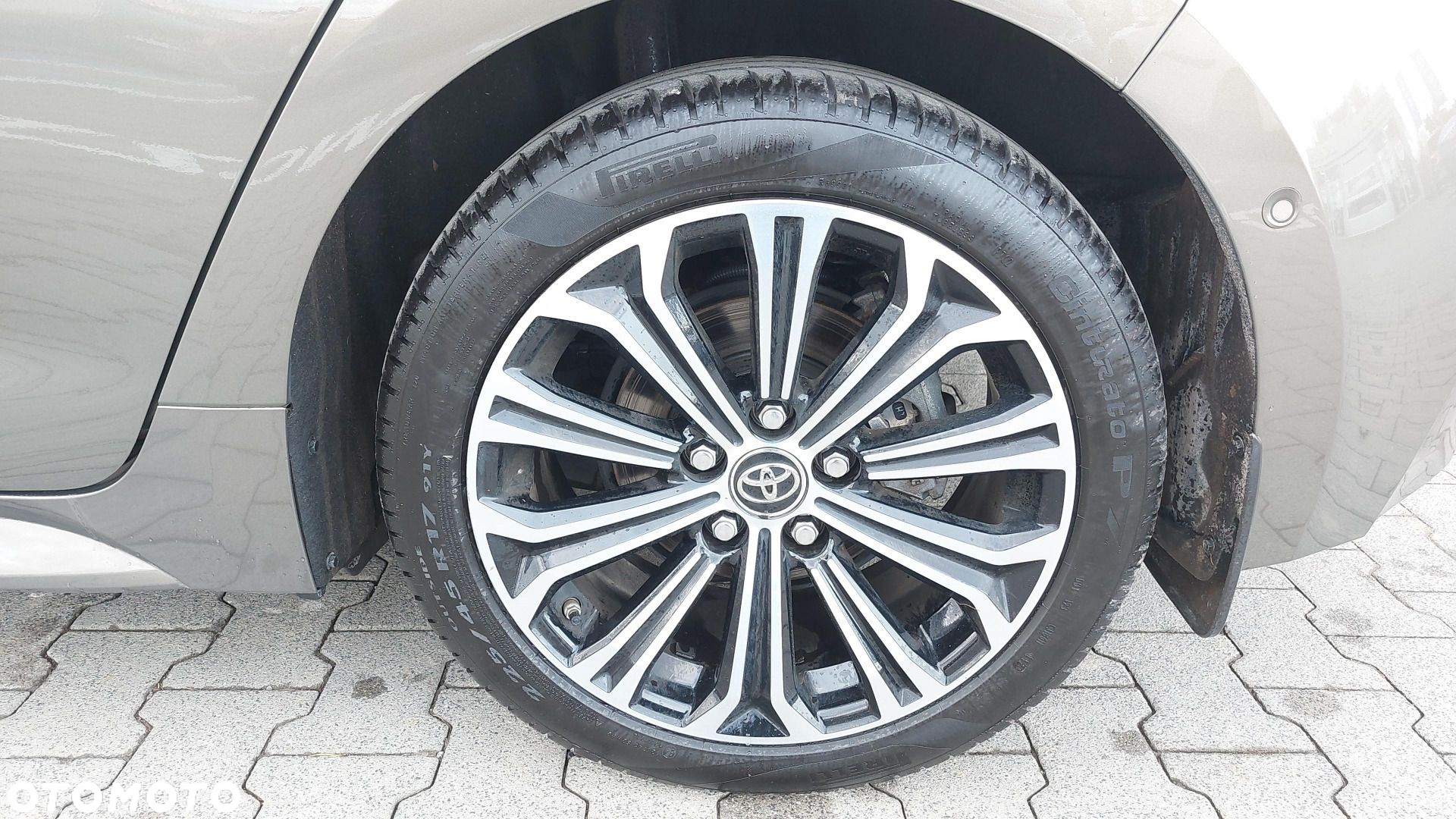 Toyota Corolla 2.0 Hybrid Comfort - 22