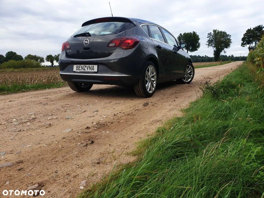 Opel Astra IV 1.4 T Cosmo - 6