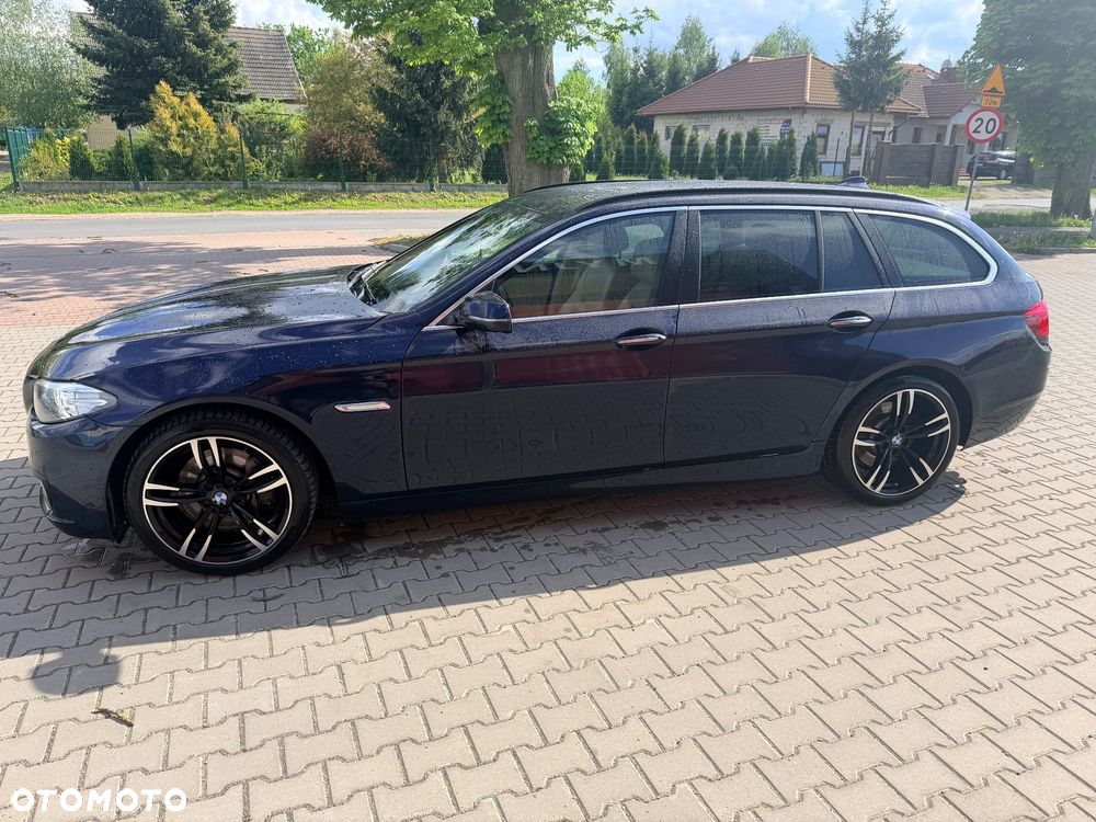 BMW Seria 5 525d Luxury Line - 3