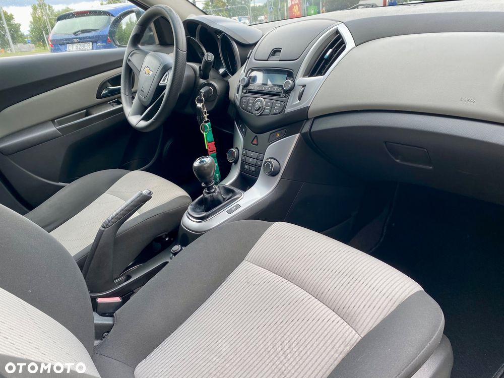 Chevrolet Cruze 1.6 - 11