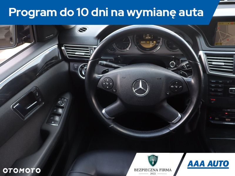 Mercedes-Benz Klasa E - 9