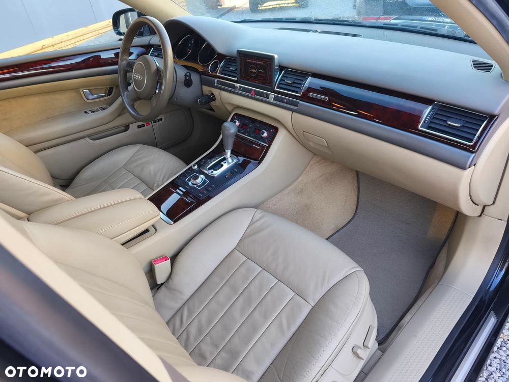 Audi A8 4.2 Quattro - 18