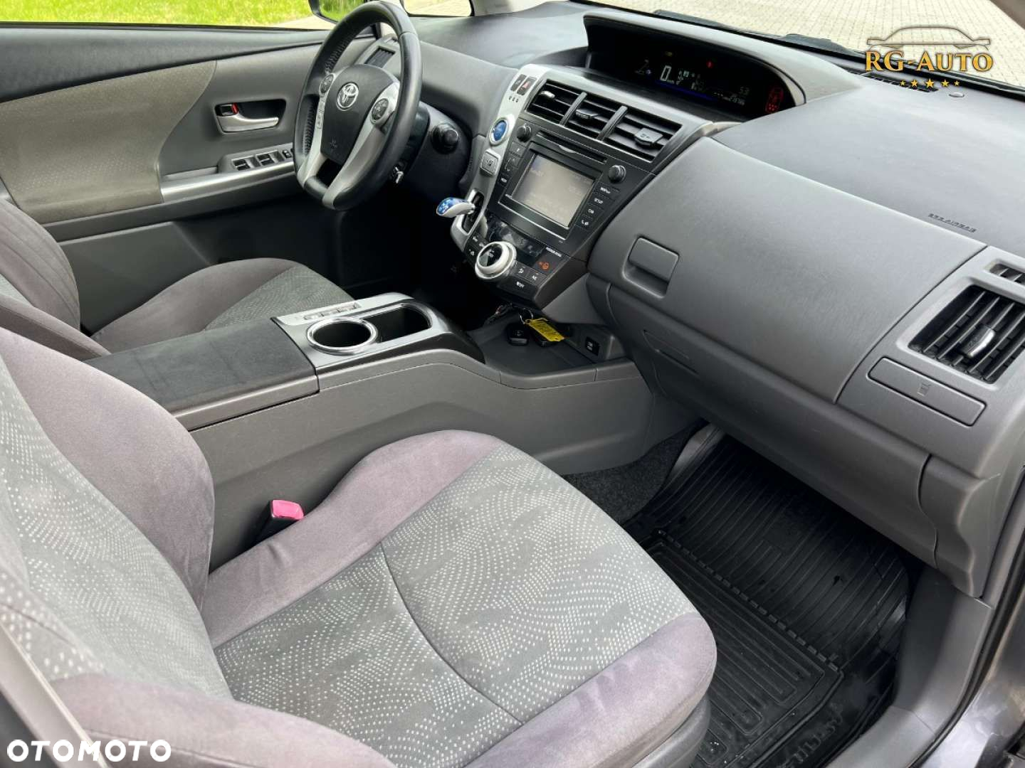 Toyota Prius+ - 22