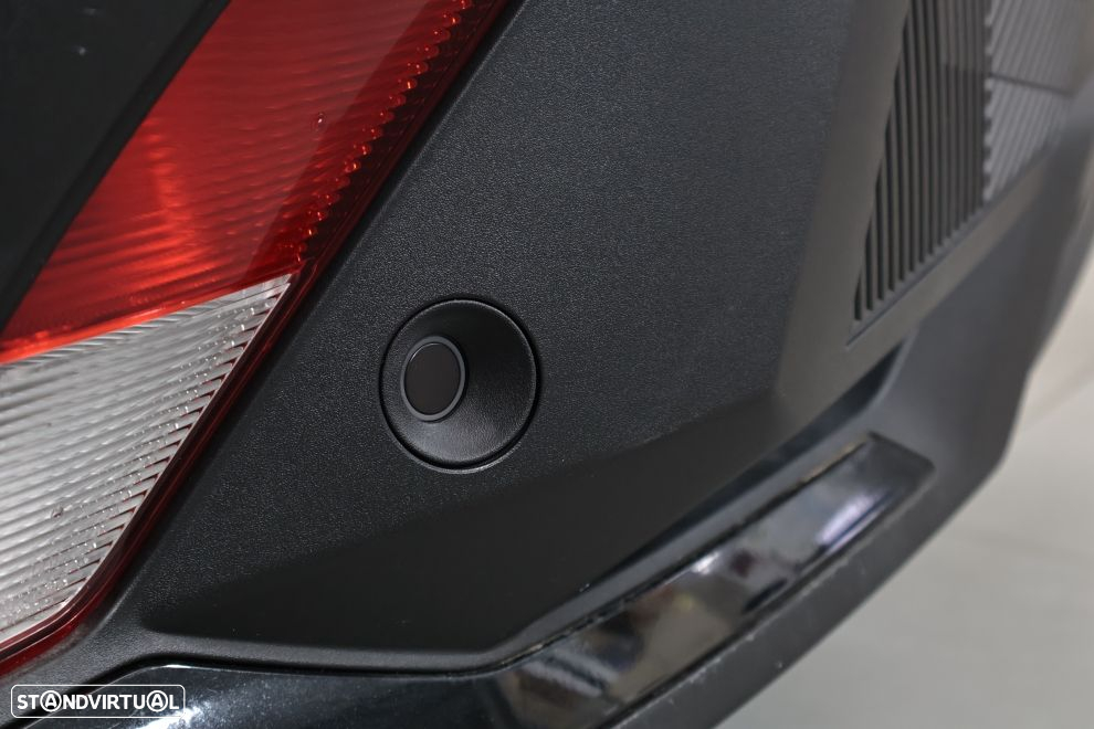Peugeot 408 1.2 PureTech Allure EAT8 - 14