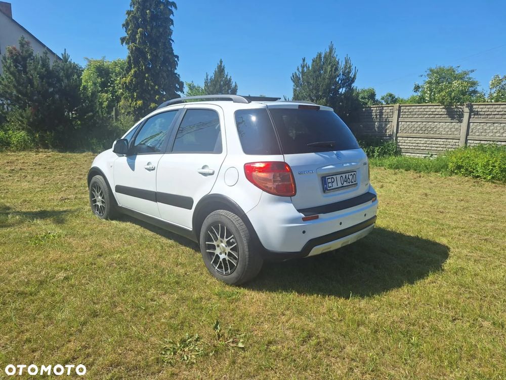 Suzuki SX4 - 10