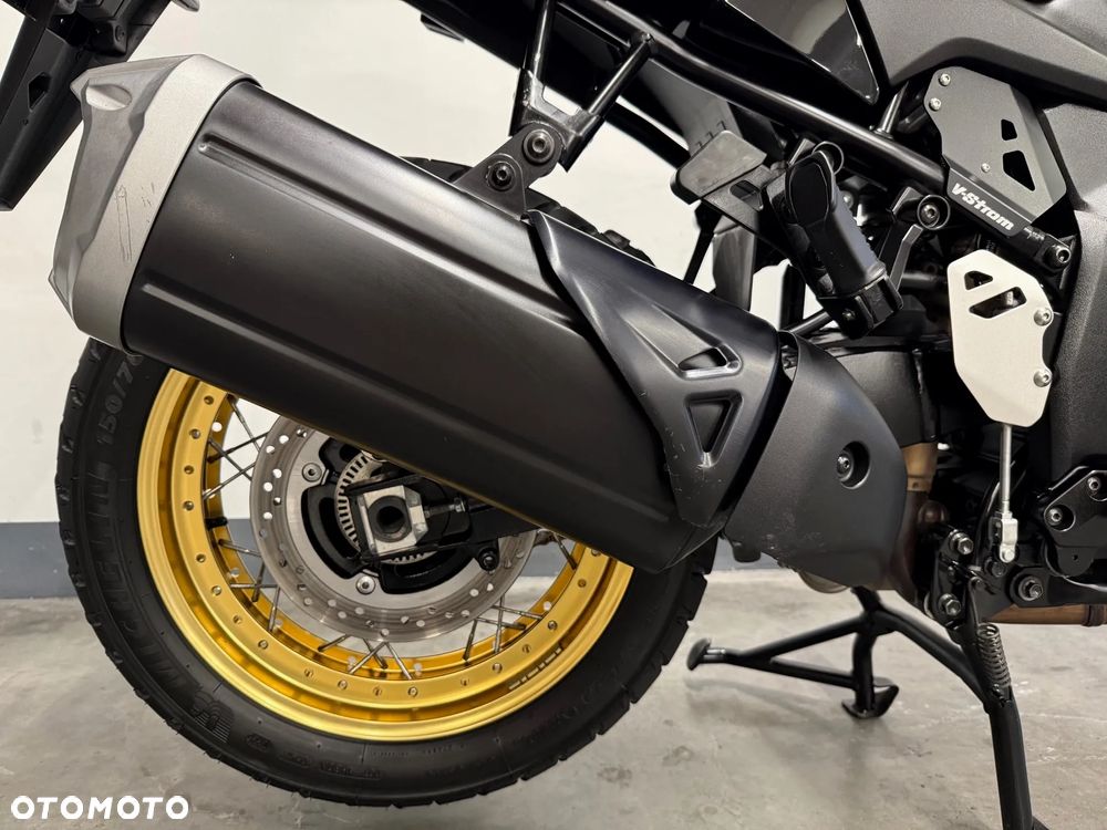 Suzuki V-STROM - 34