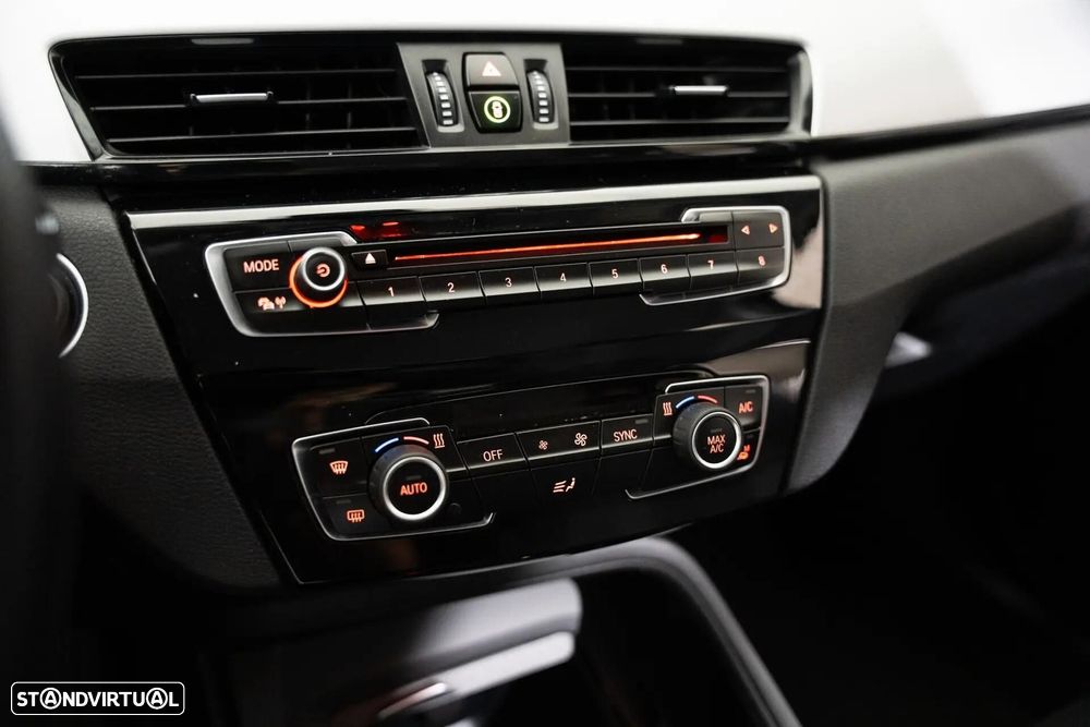 BMW X1 25 e xDrive Corporate Edition - 19