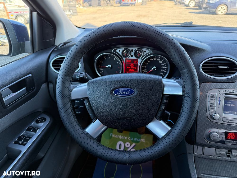 Ford Focus 1.6 16V Titanium - 17