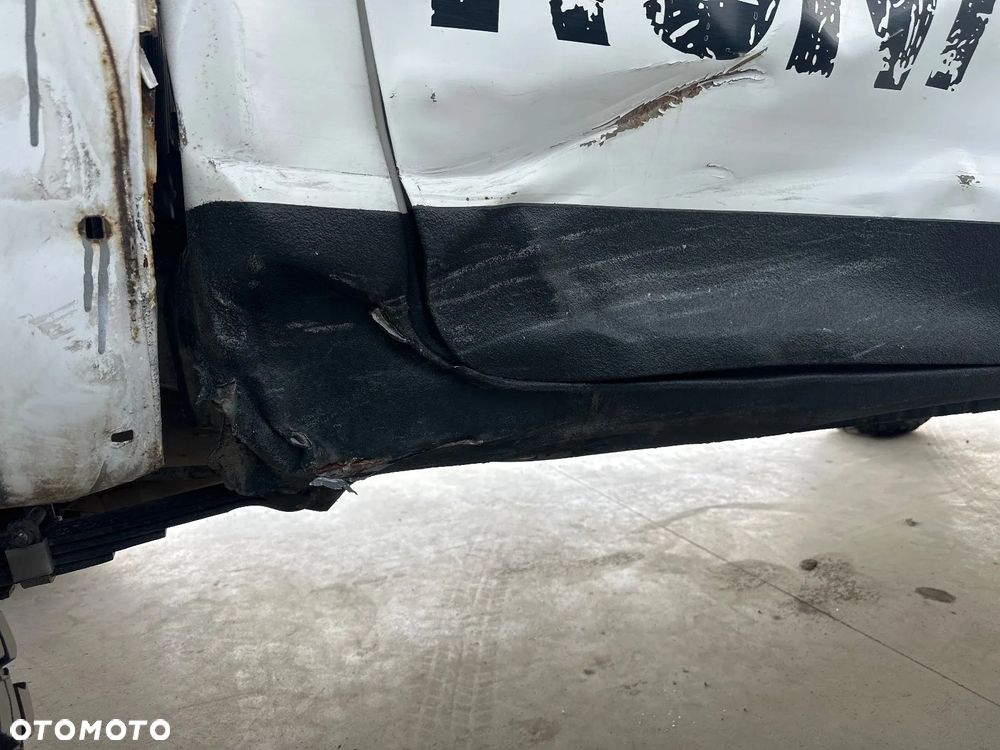 Toyota Hilux 2.5 D-4D DLX - 13