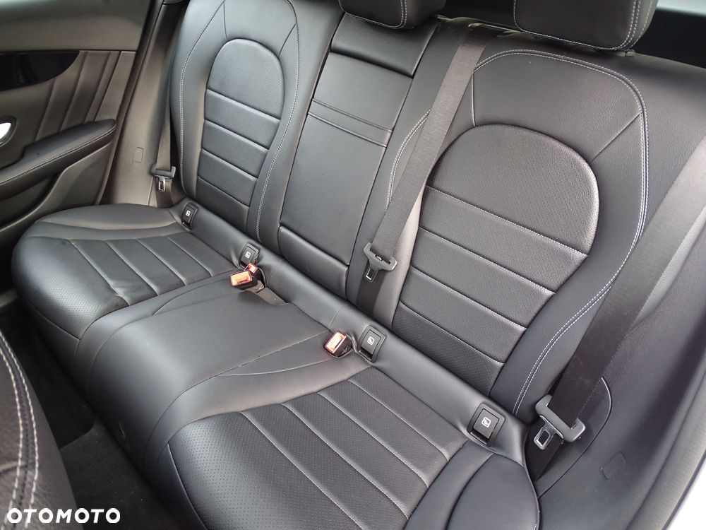 Mercedes-Benz GLC 250 4Matic 9G-TRONIC - 16
