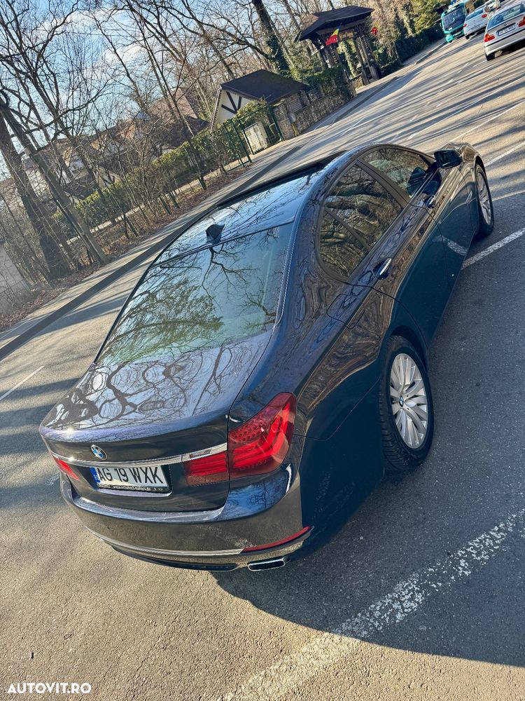 BMW Seria 7 740d xDrive - 34