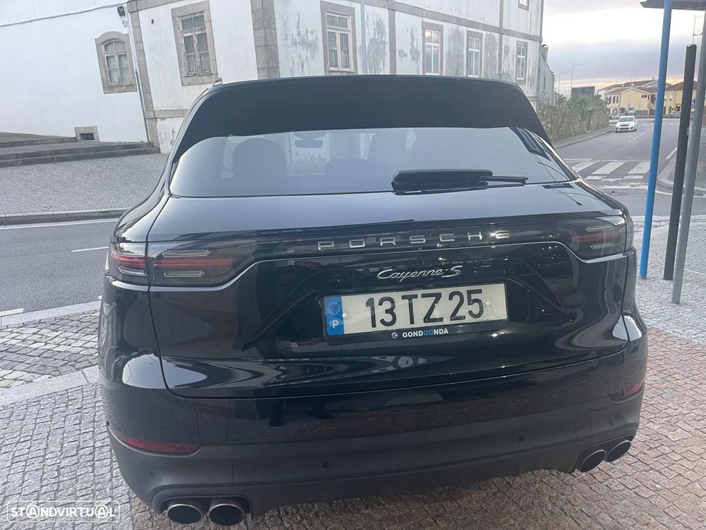 Porsche Cayenne S - 12