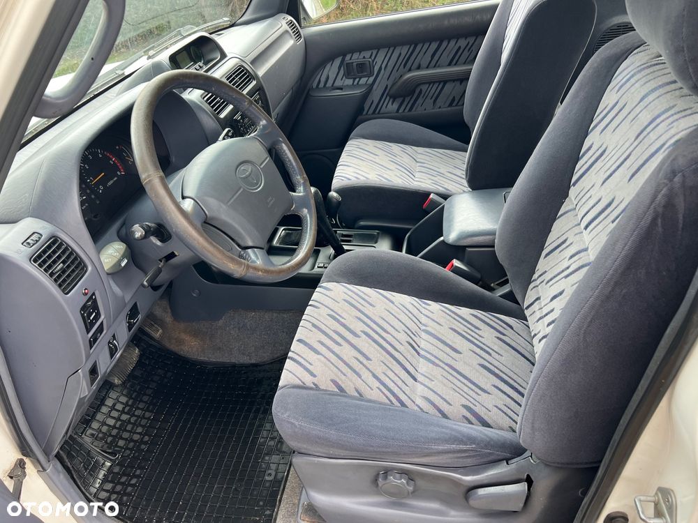 Toyota Land Cruiser - 12