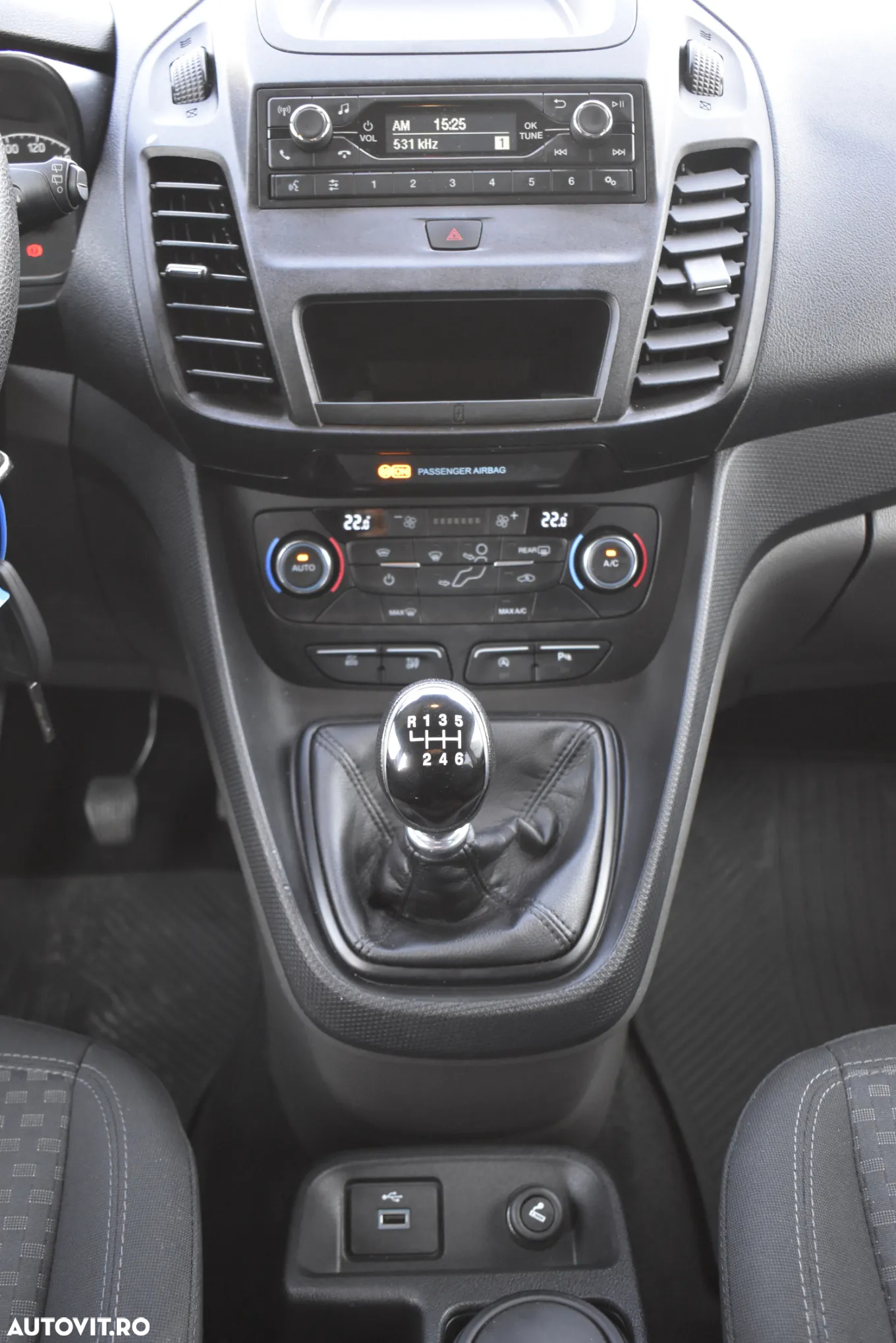 Ford Transit Connect - 16