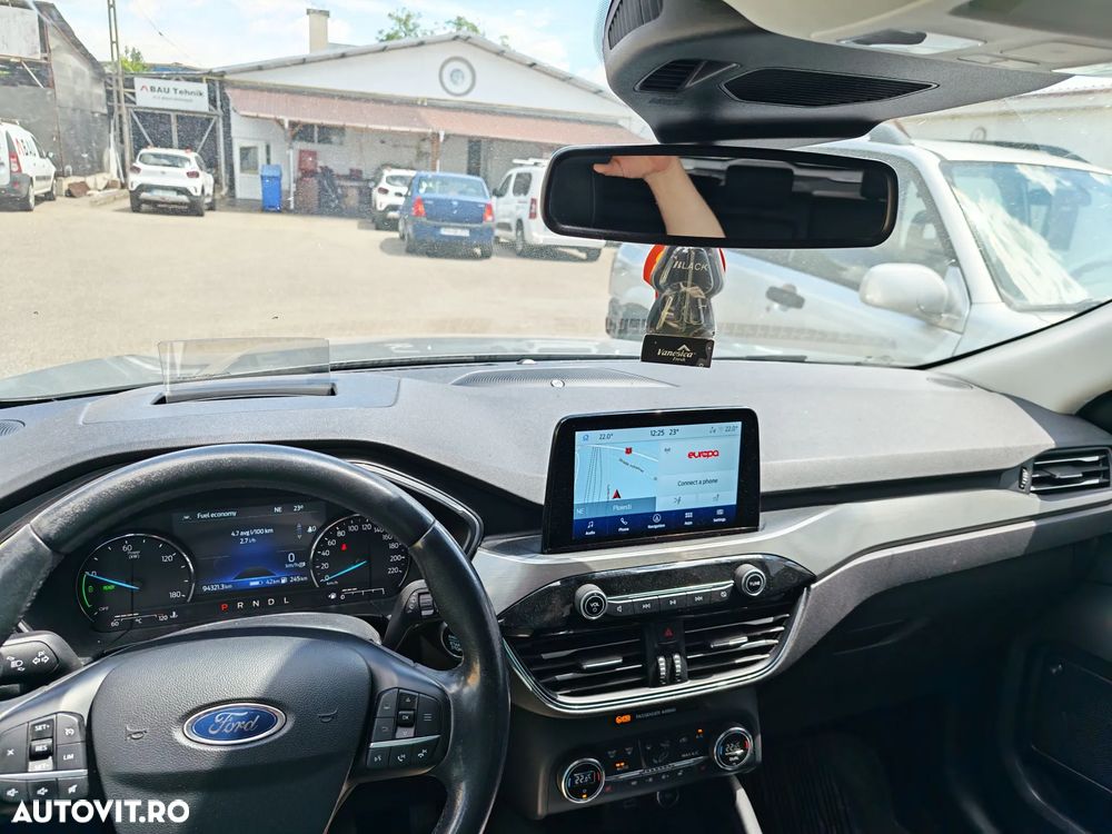 Ford Kuga - 11
