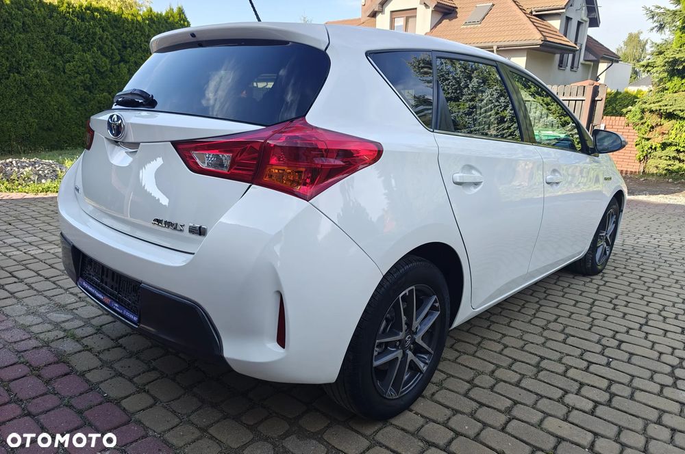 Toyota Auris - 11