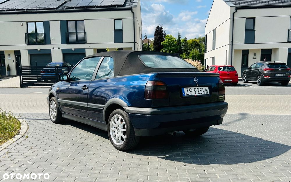 Volkswagen Golf Cabrio - 4